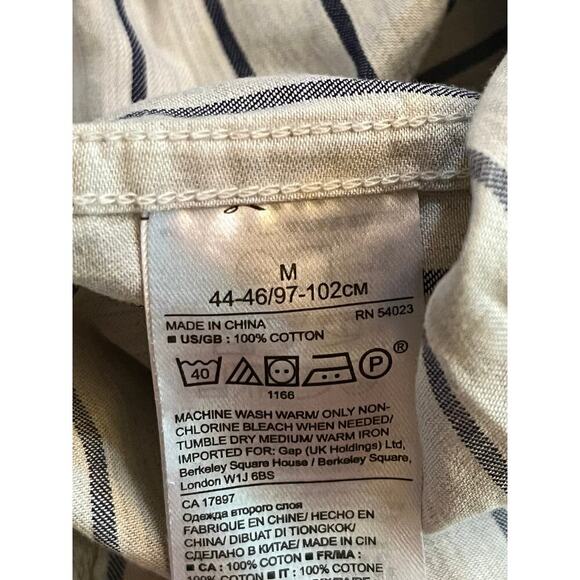 Banana Republic Men's button down shirt. camden fit. grey/navy. Medium - Picture 7 of 7